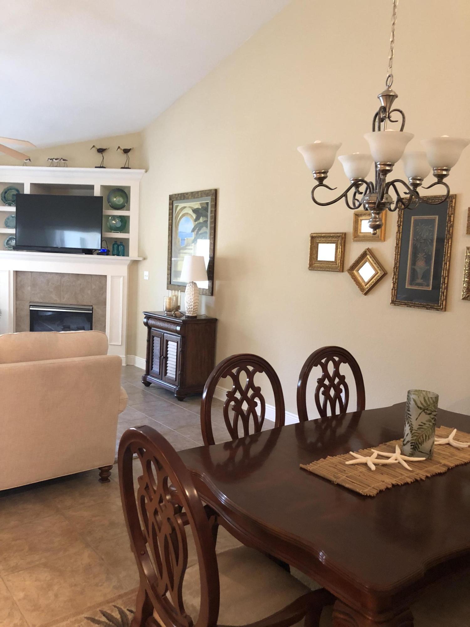 DIAMOND LAKES - Residential