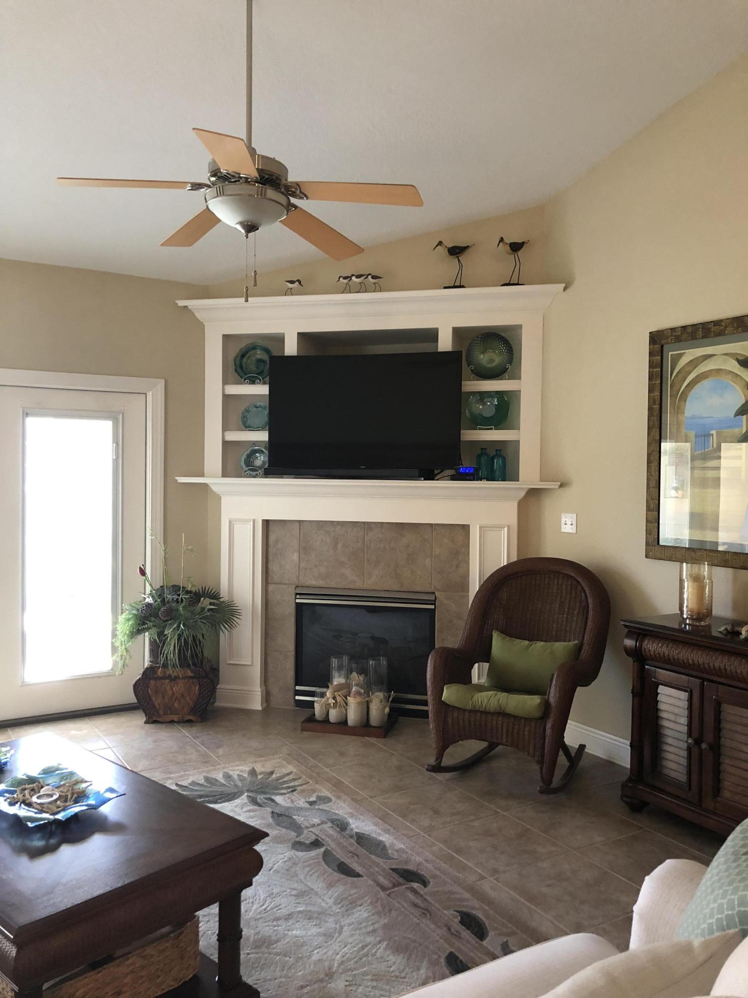 DIAMOND LAKES - Residential