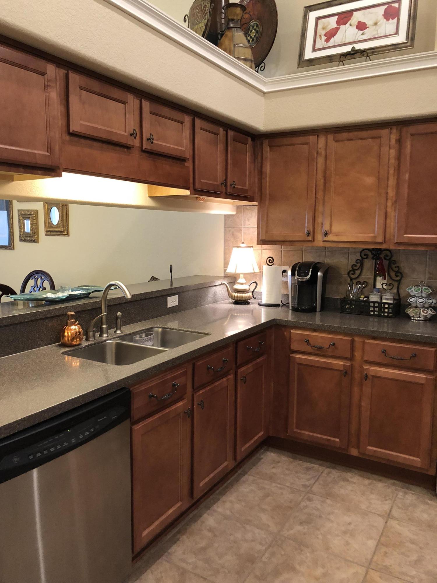 DIAMOND LAKES - Residential