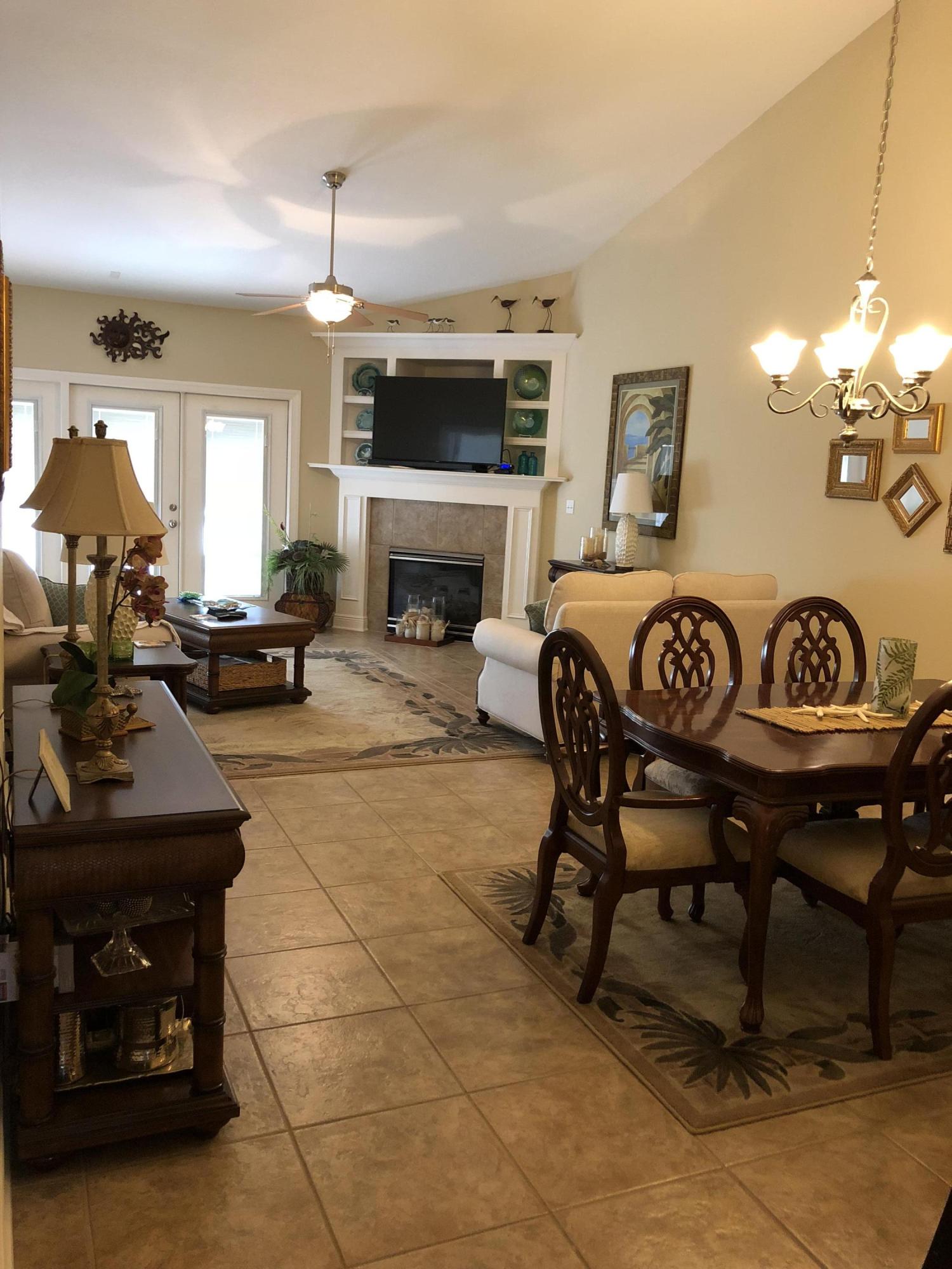 DIAMOND LAKES - Residential