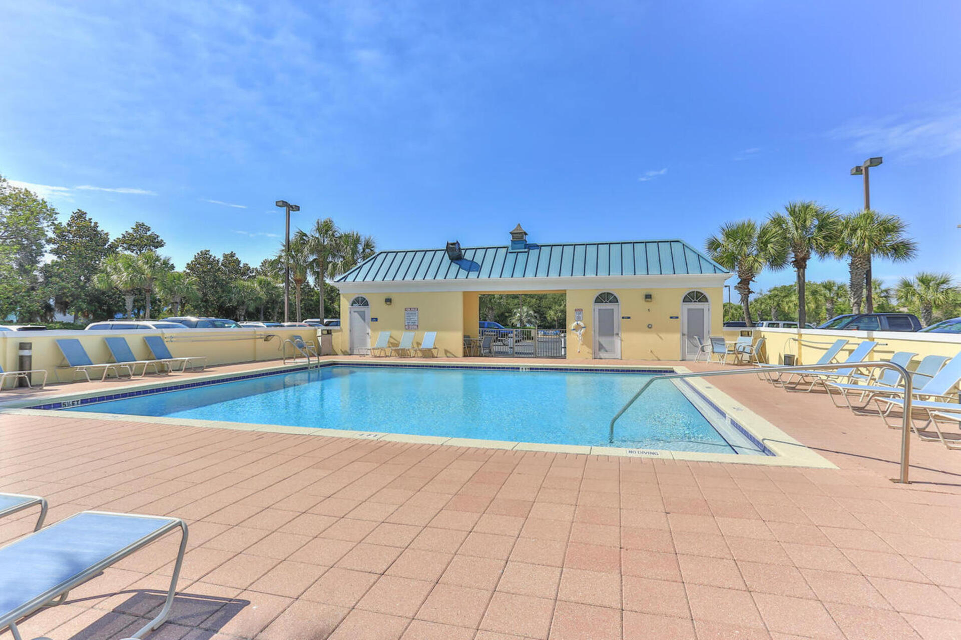 LEEWARD KEY - Residential