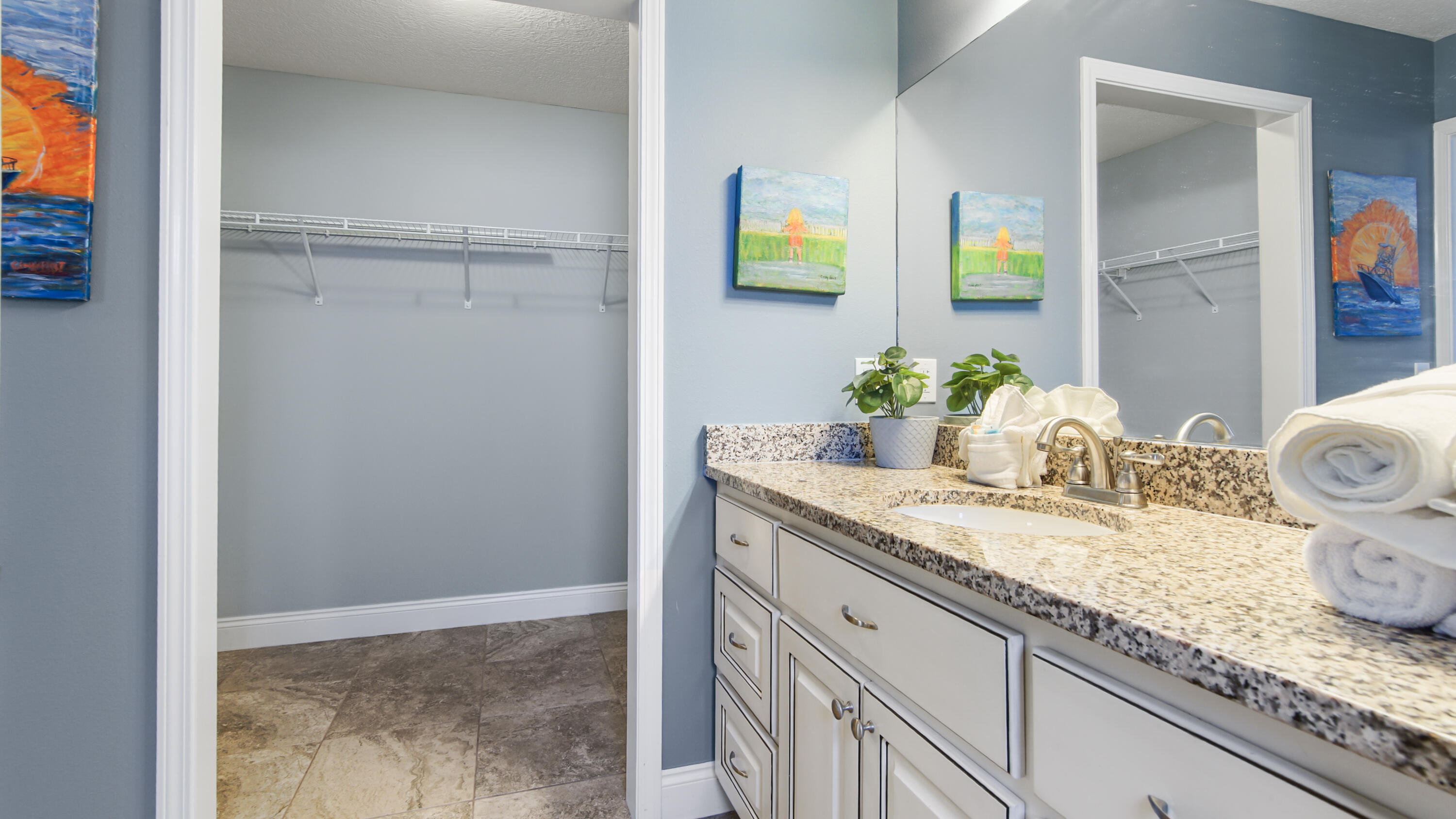 HOLIDAY BEACH - Residential