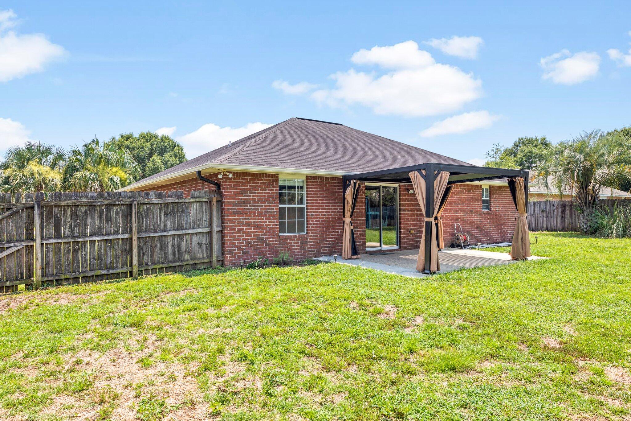 PLANTATION WOODS - Residential