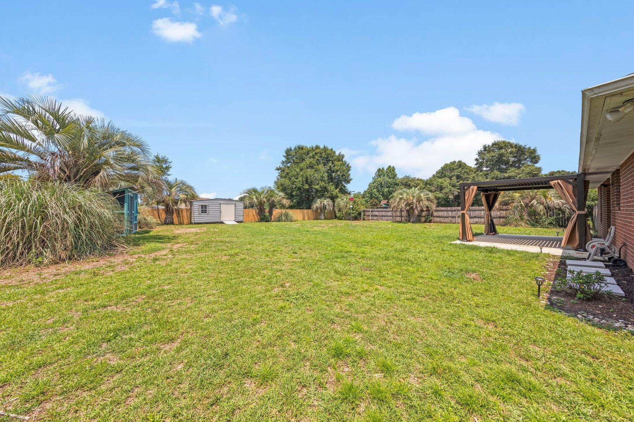 PLANTATION WOODS - Residential