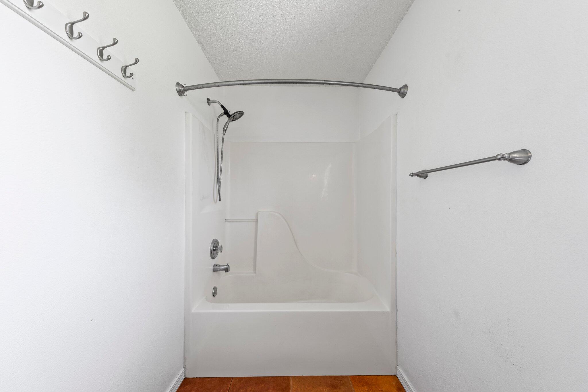 PLANTATION WOODS - Residential