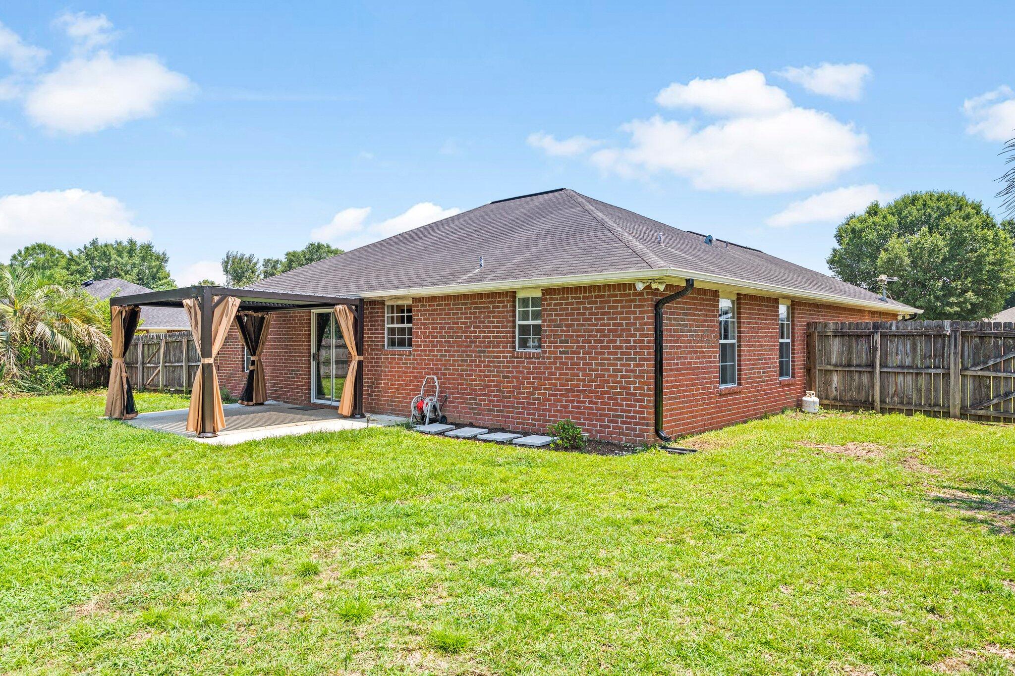 PLANTATION WOODS - Residential