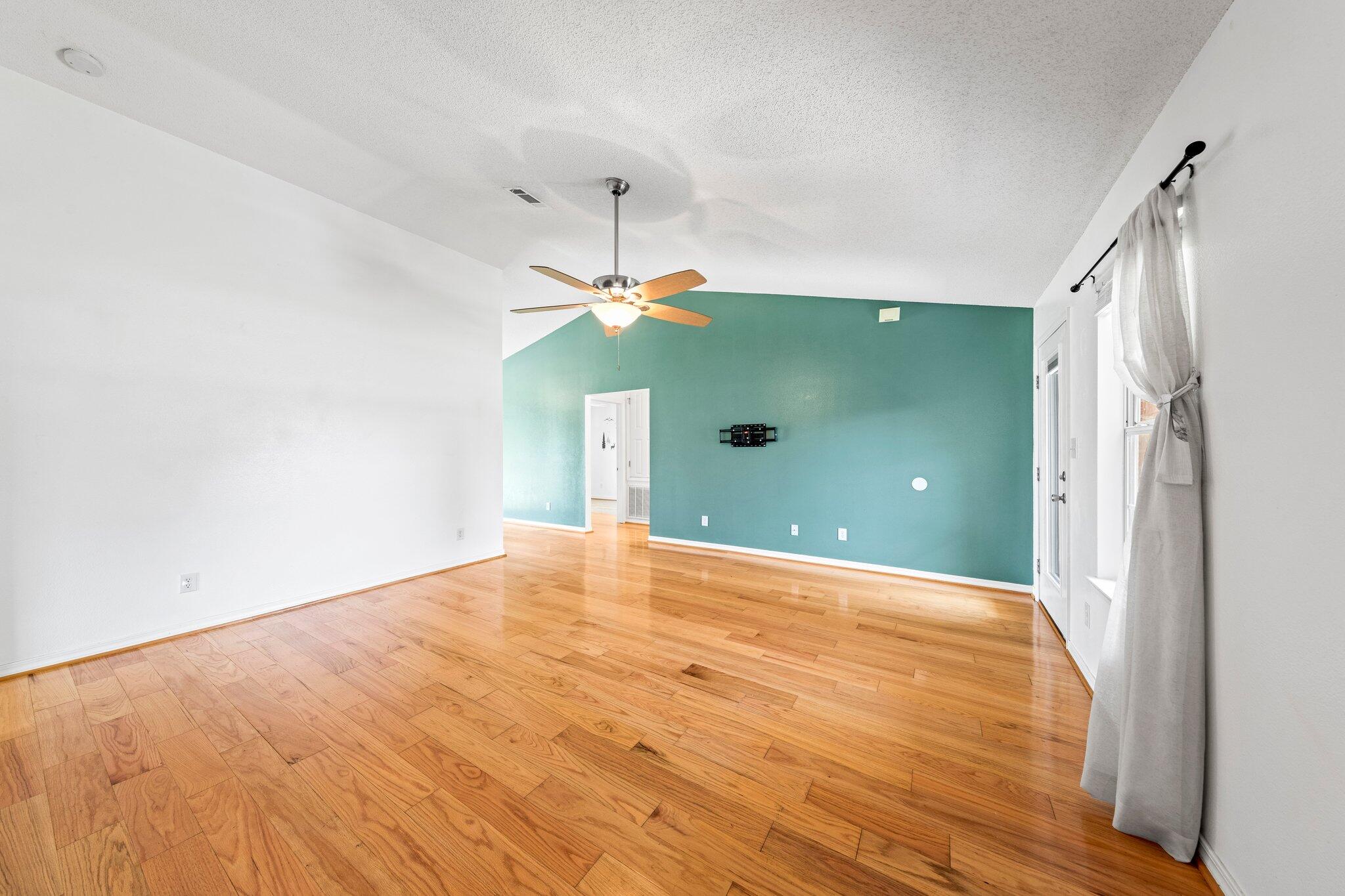 PLANTATION WOODS - Residential