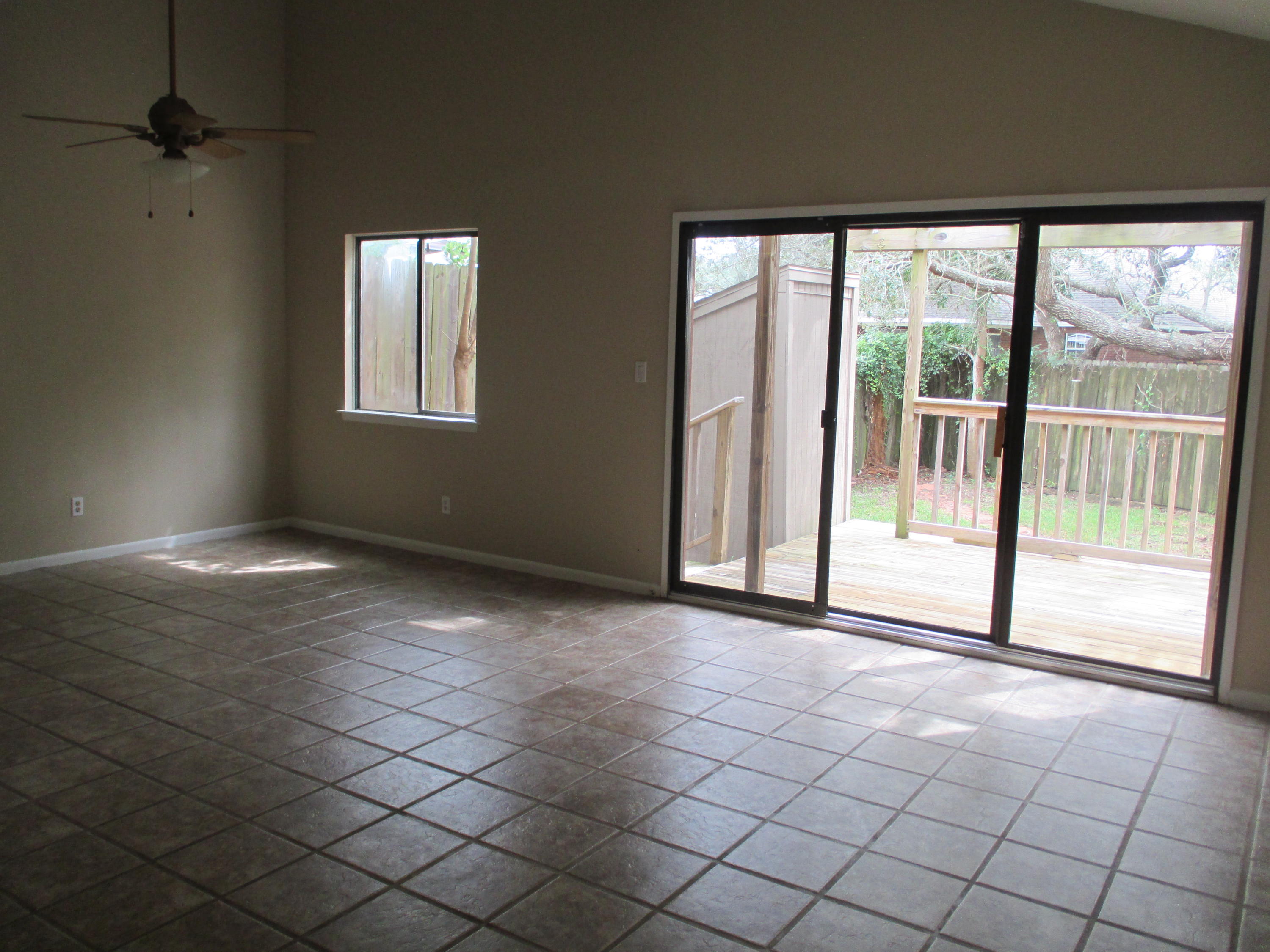 PINE RIDGE TRACE RE/SUB - Residential