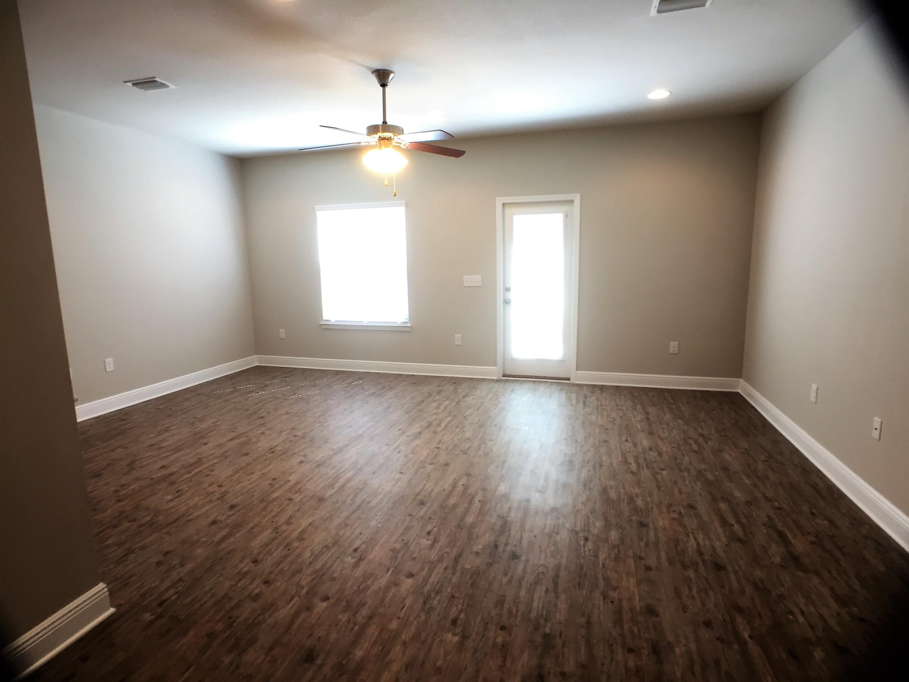 RESERVE POINTE - Residential Lease