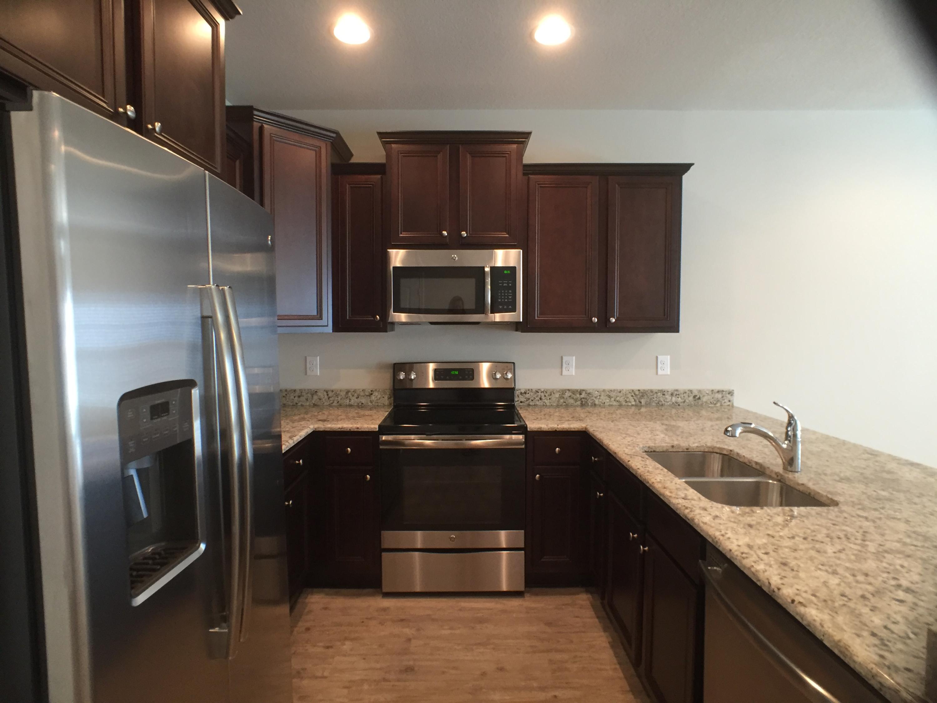 RESERVE POINTE - Residential Lease