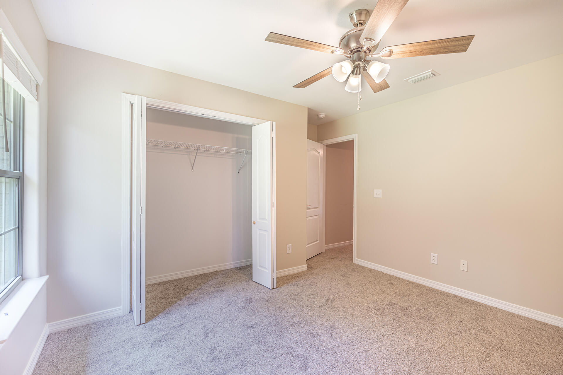 LEGEND COVE - Residential