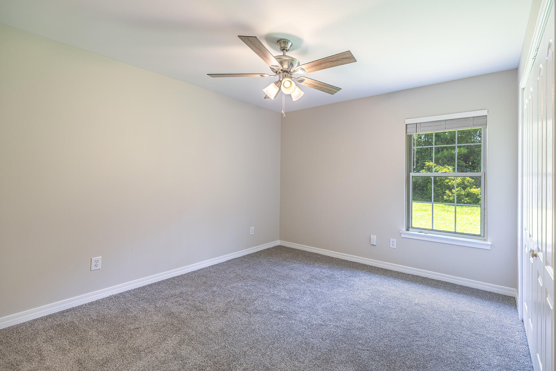 LEGEND COVE - Residential