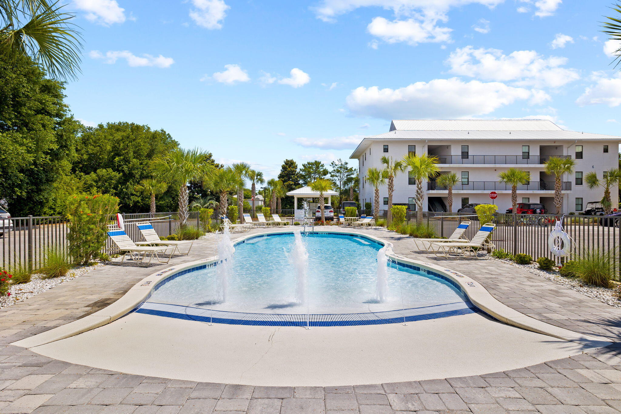 HIDDEN LAKE CONDOMINIUMS - Residential