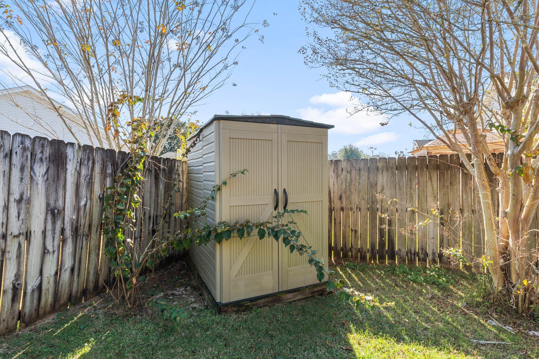 BAYOU PLACE - Residential