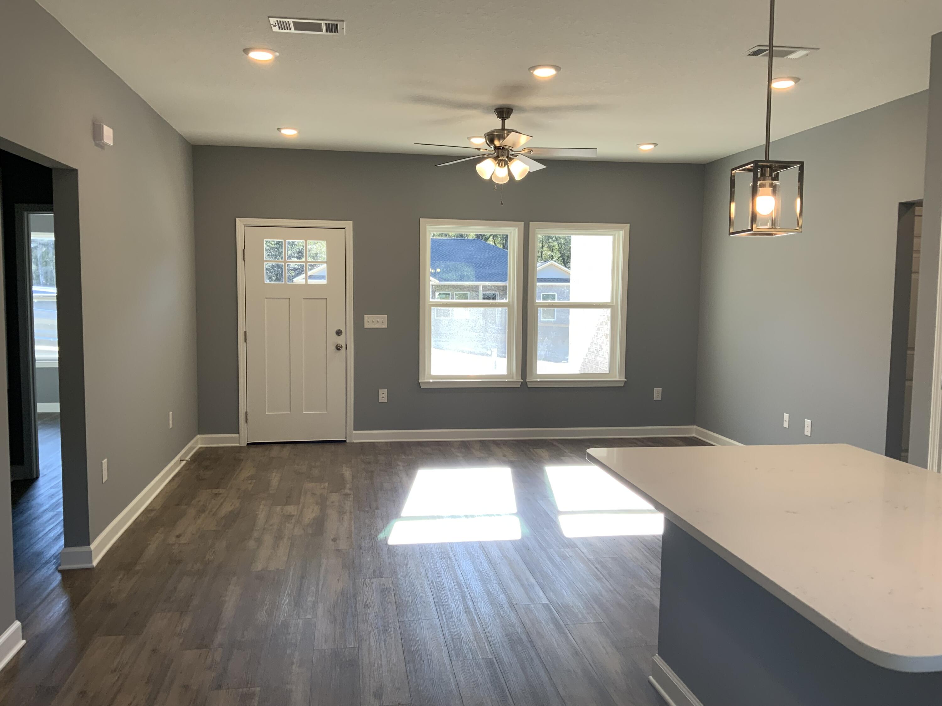 MAJESTIC OAKS VINEYARD - Residential