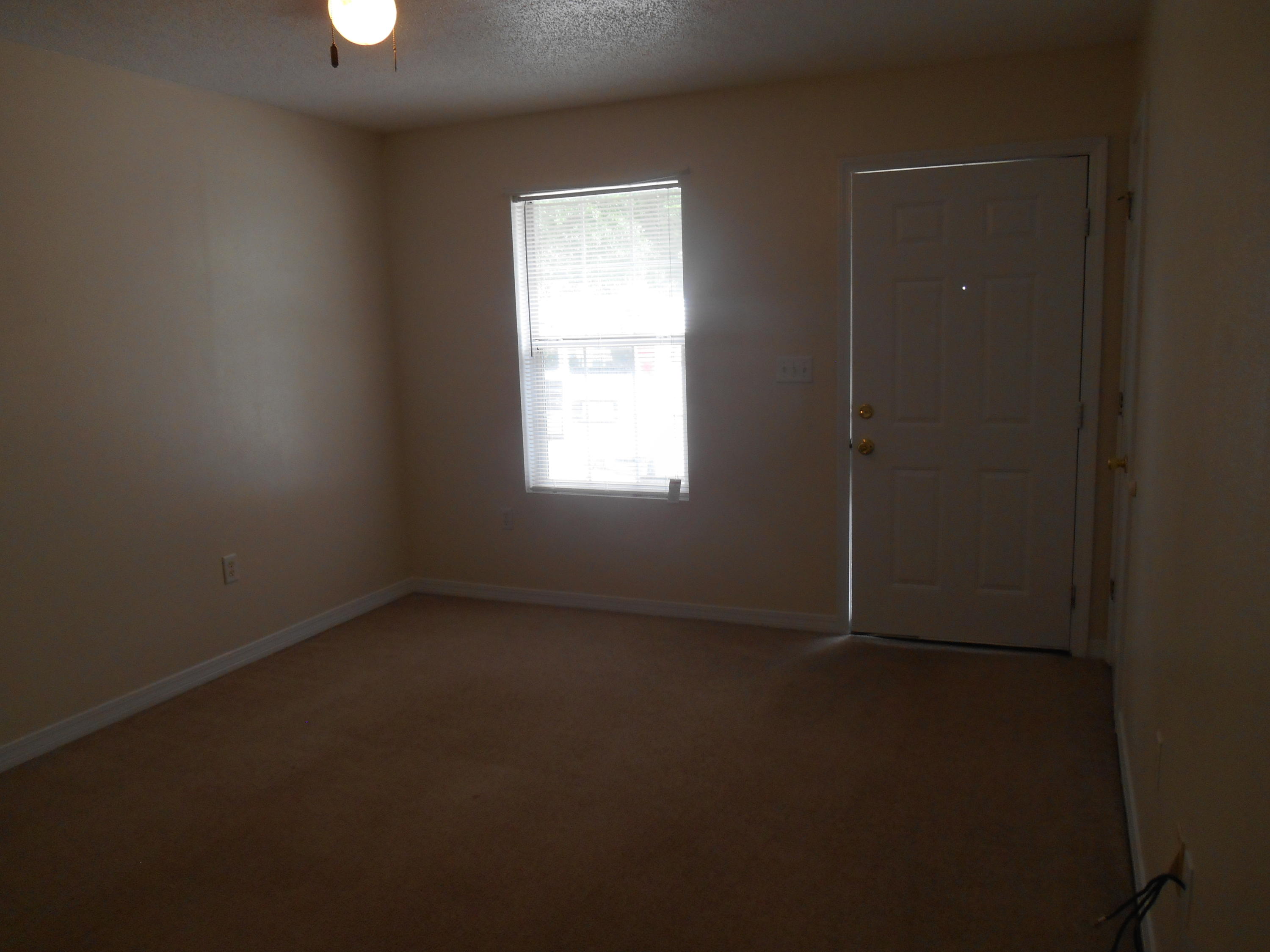 MORRIS ADDN TO CRESTVIEW - Residential Lease