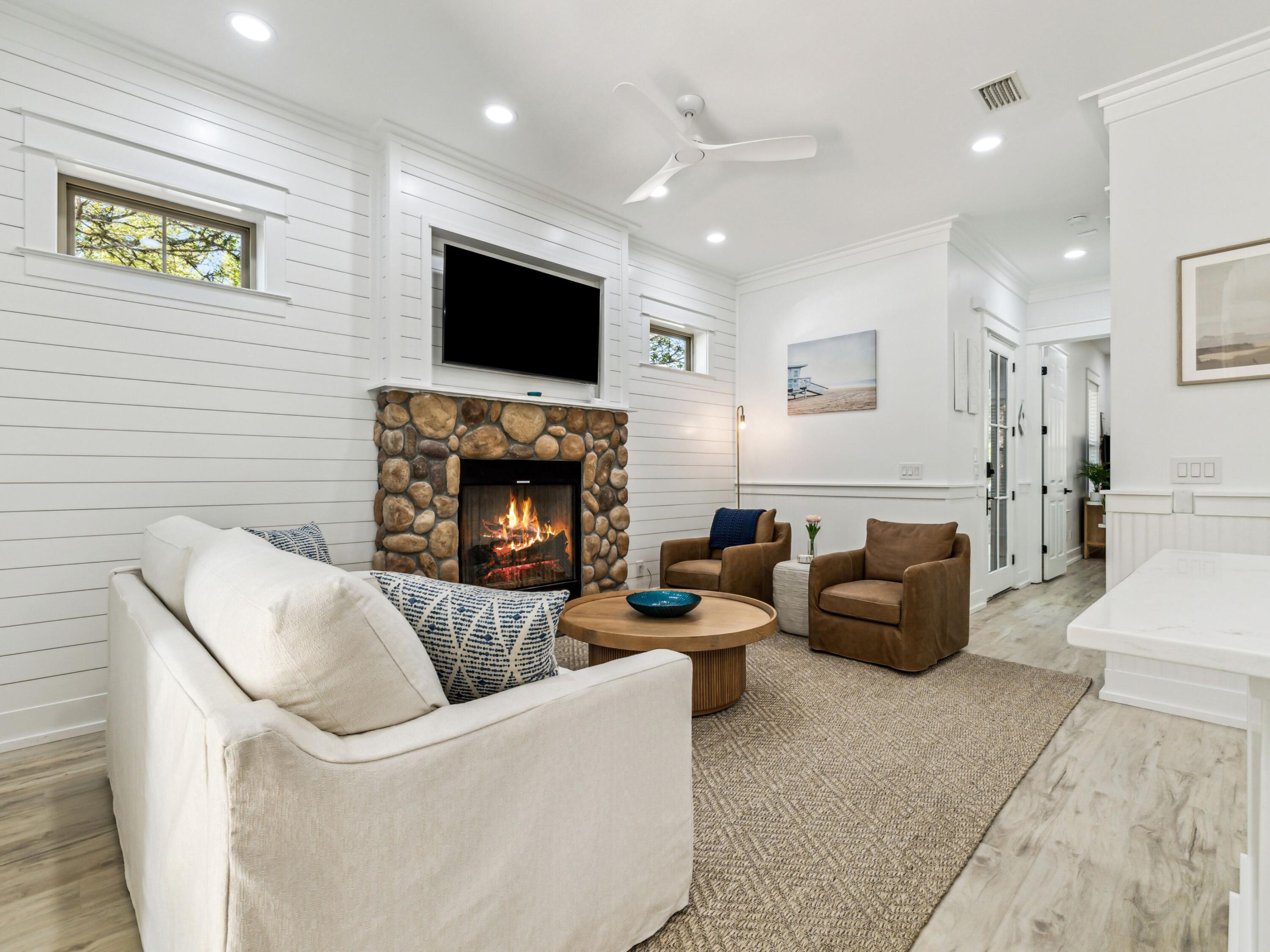 GRAYTON COVE - Residential