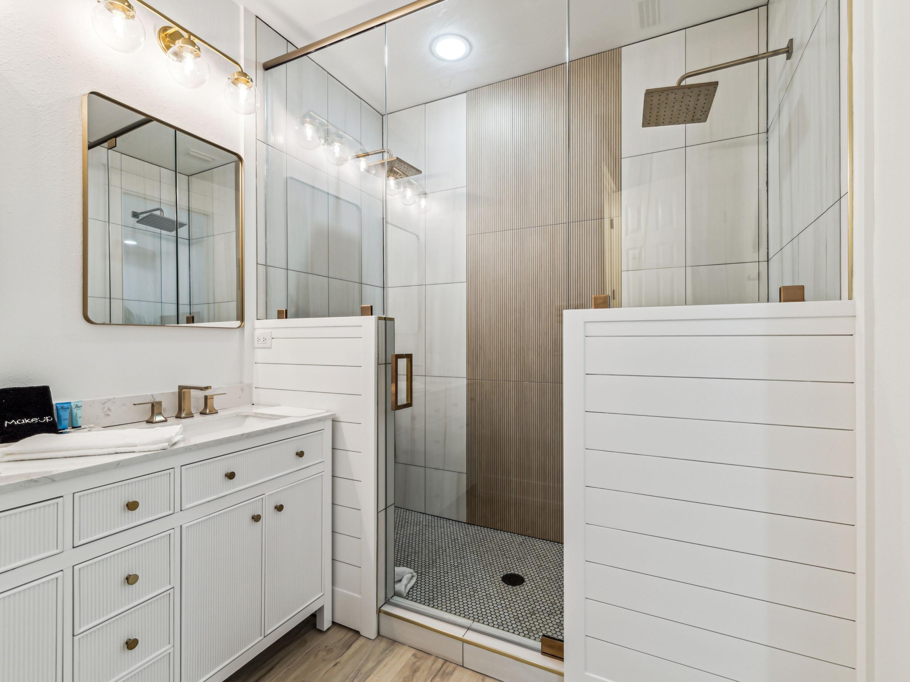 GRAYTON COVE - Residential