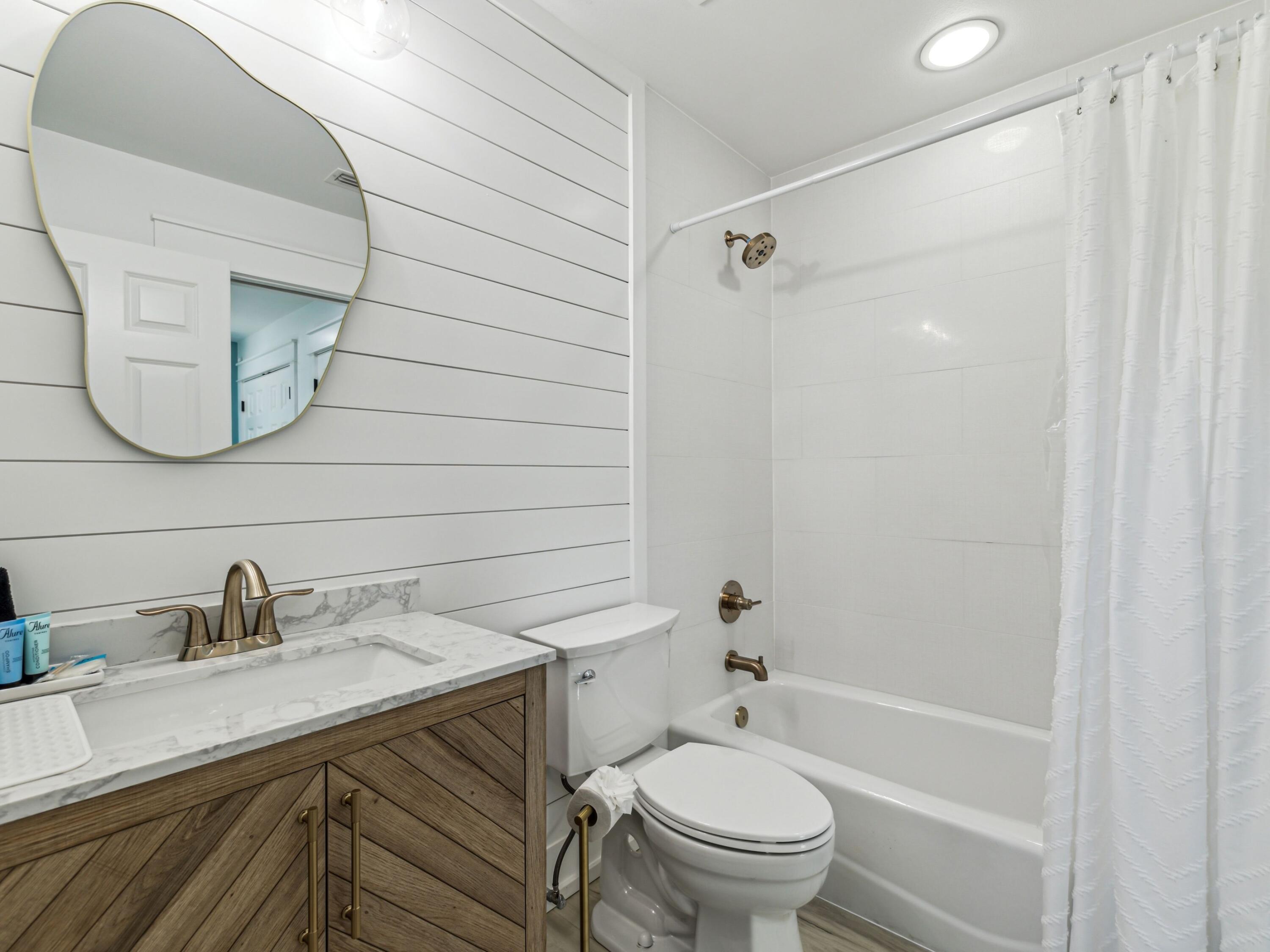 GRAYTON COVE - Residential