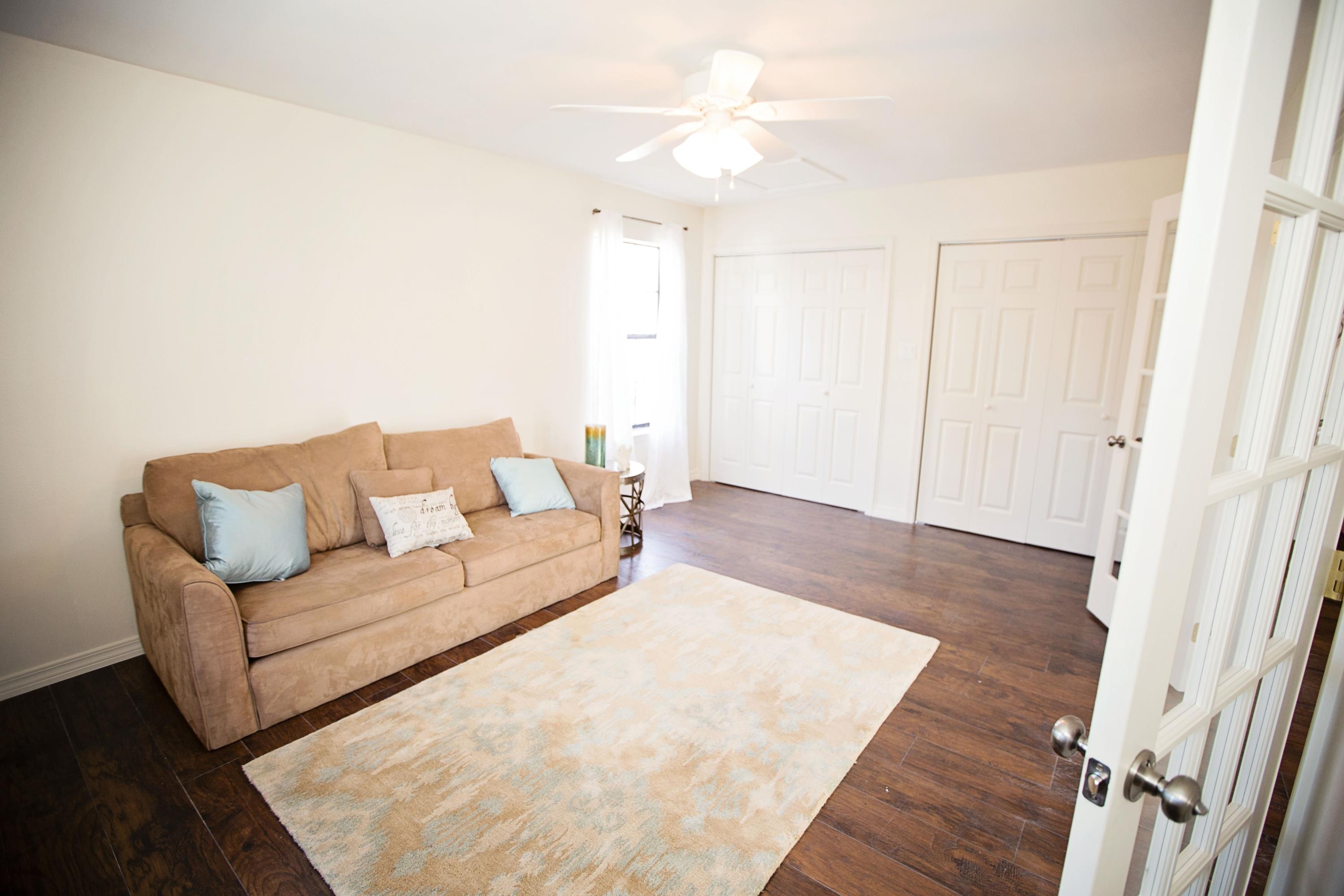 HIDDEN TRAILS PH 1 - Residential