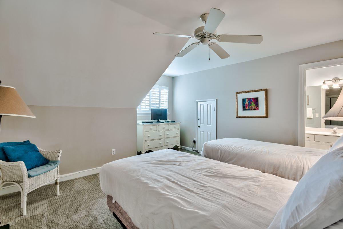 TURNBERRY VILLAS CONDO - Residential