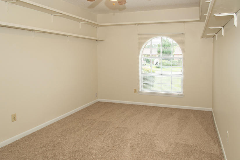 TANGLEWOOD S/D 1ST ADDN - Residential Lease