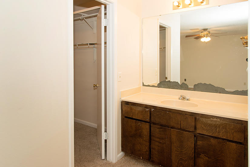 TANGLEWOOD S/D 1ST ADDN - Residential Lease