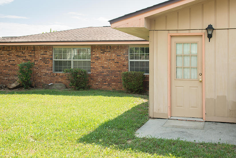 TANGLEWOOD S/D 1ST ADDN - Residential Lease