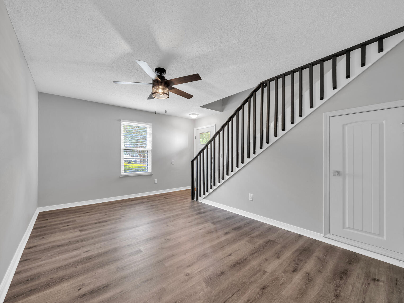 TOWNHOUSES AT THE HAMPTONS - Residential