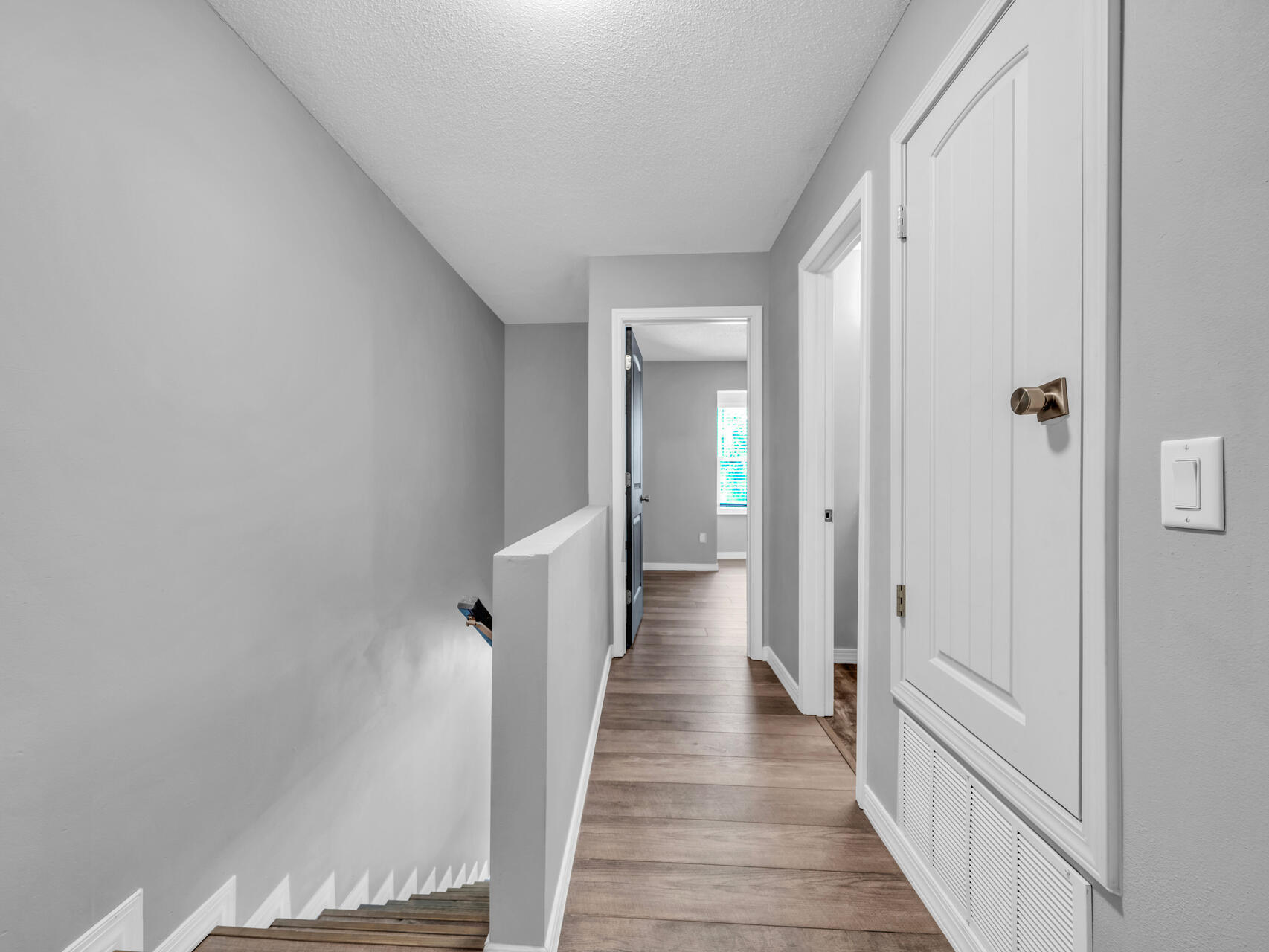 TOWNHOUSES AT THE HAMPTONS - Residential