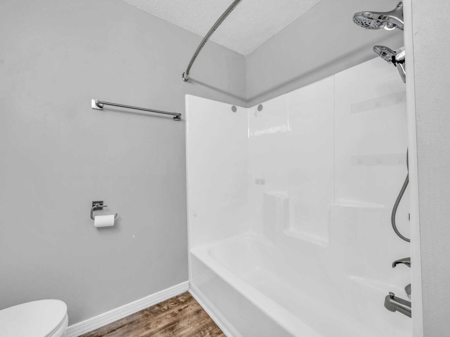 TOWNHOUSES AT THE HAMPTONS - Residential