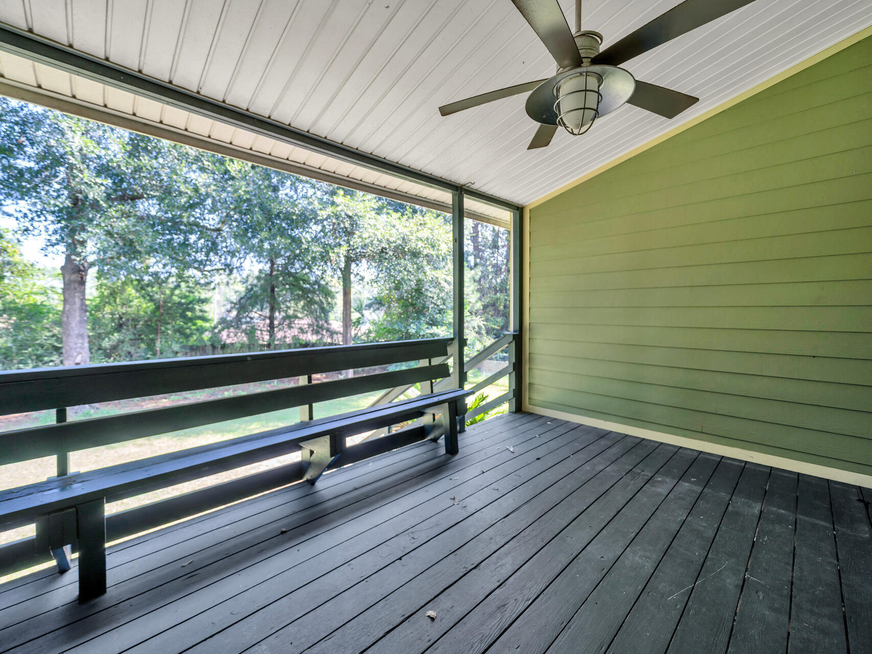 TOWNHOUSES AT THE HAMPTONS - Residential