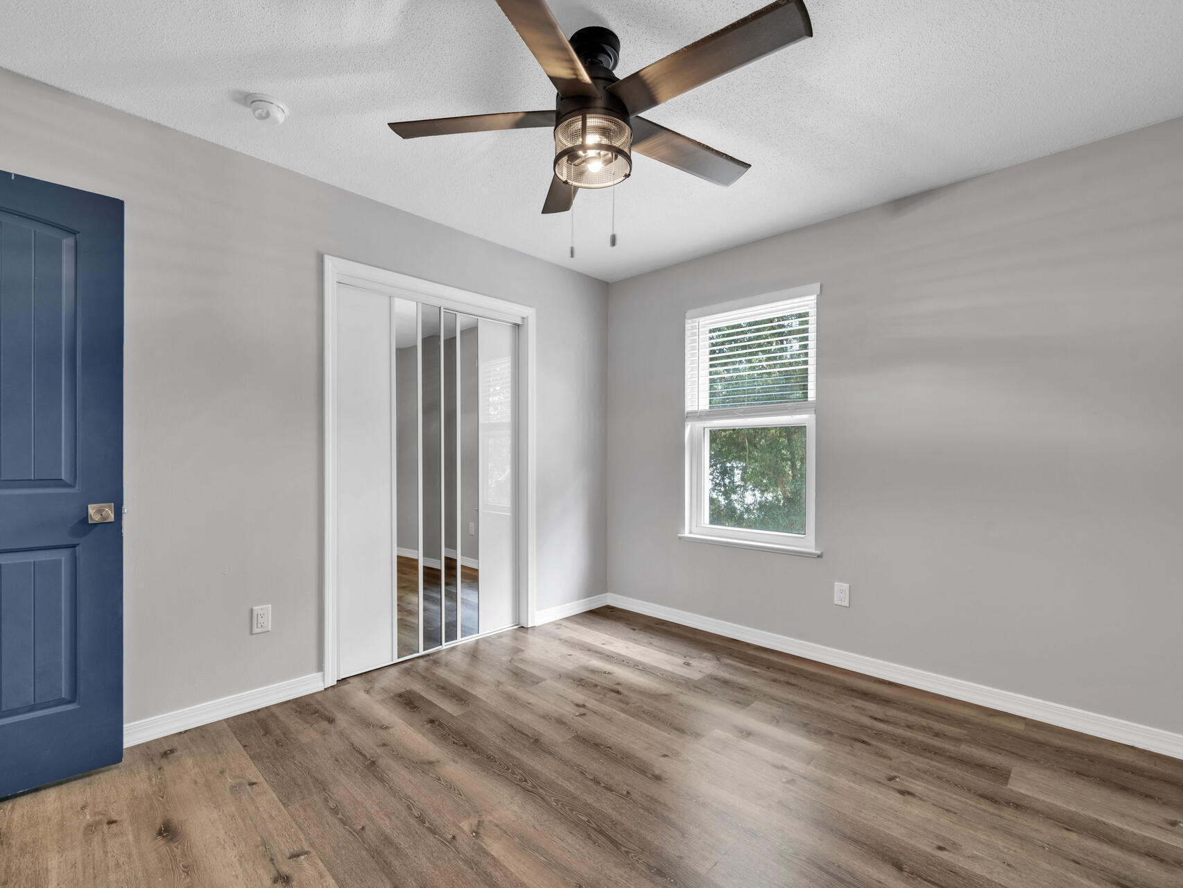 TOWNHOUSES AT THE HAMPTONS - Residential