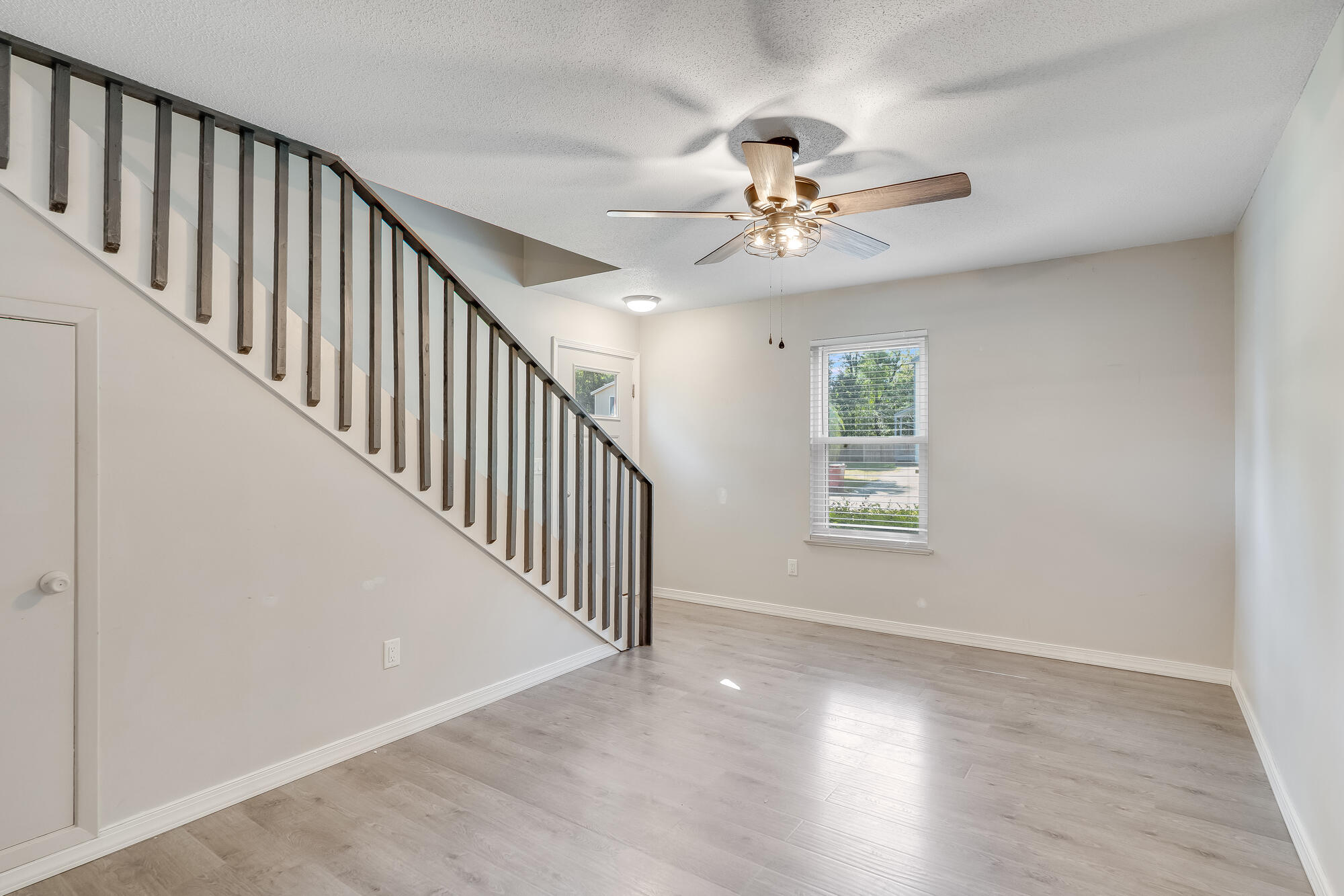 TOWNHOUSES AT THE HAMPTONS - Residential