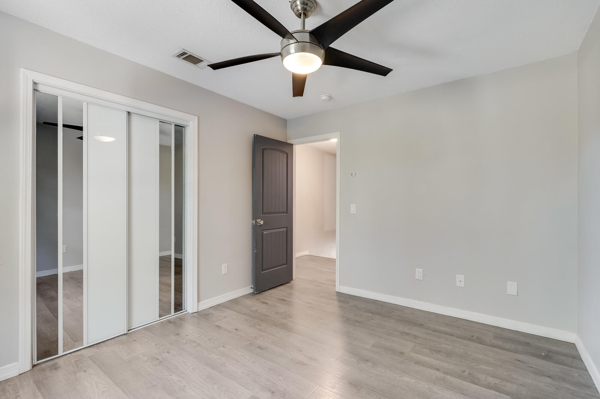 TOWNHOUSES AT THE HAMPTONS - Residential