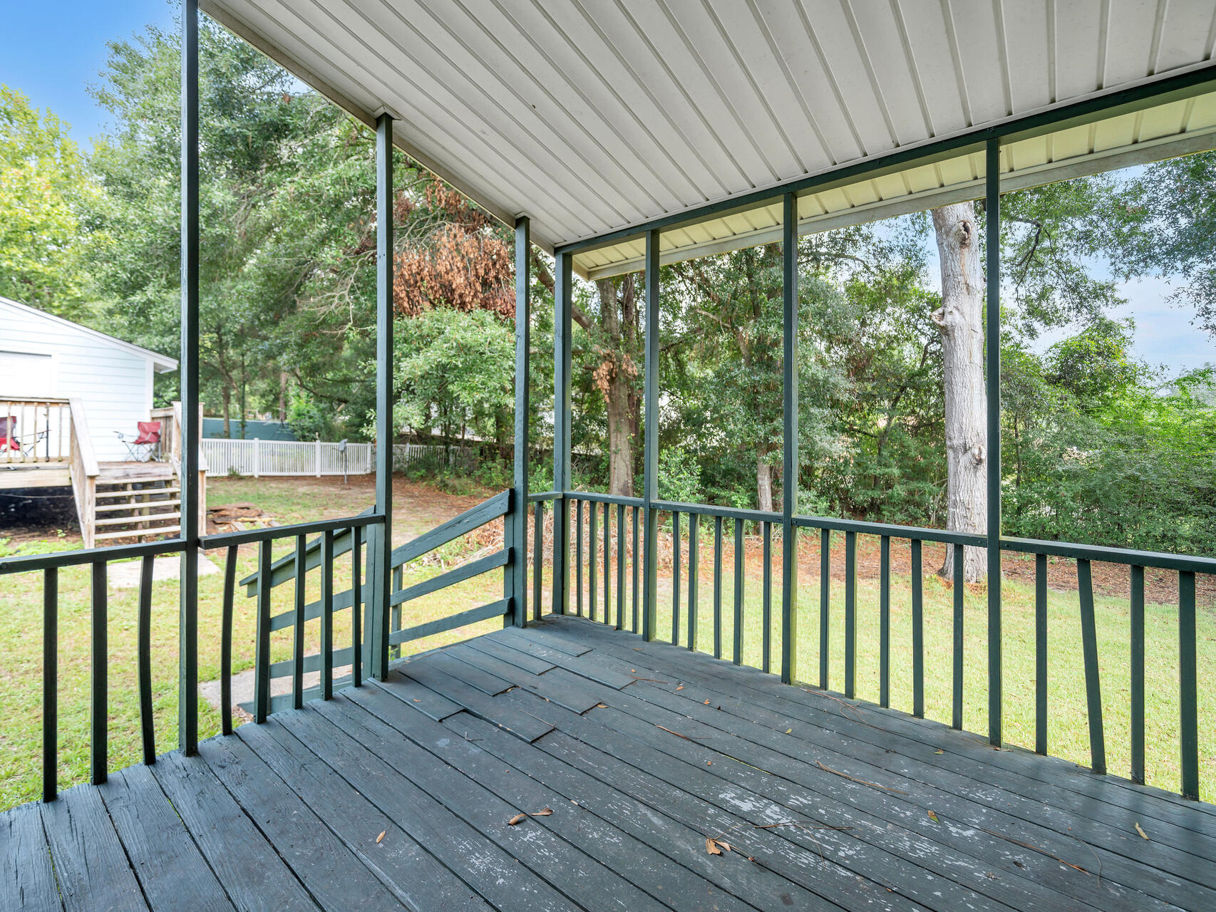 TOWNHOUSES AT THE HAMPTONS - Residential