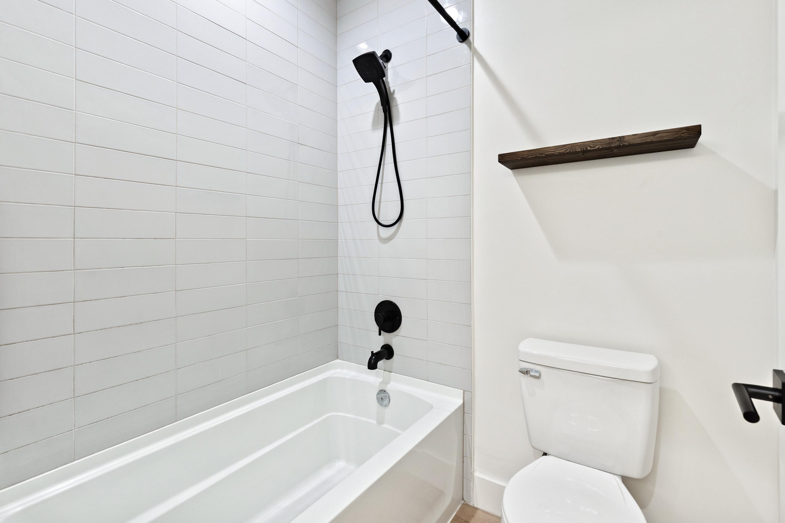 GRAYTON BAYOU - Residential