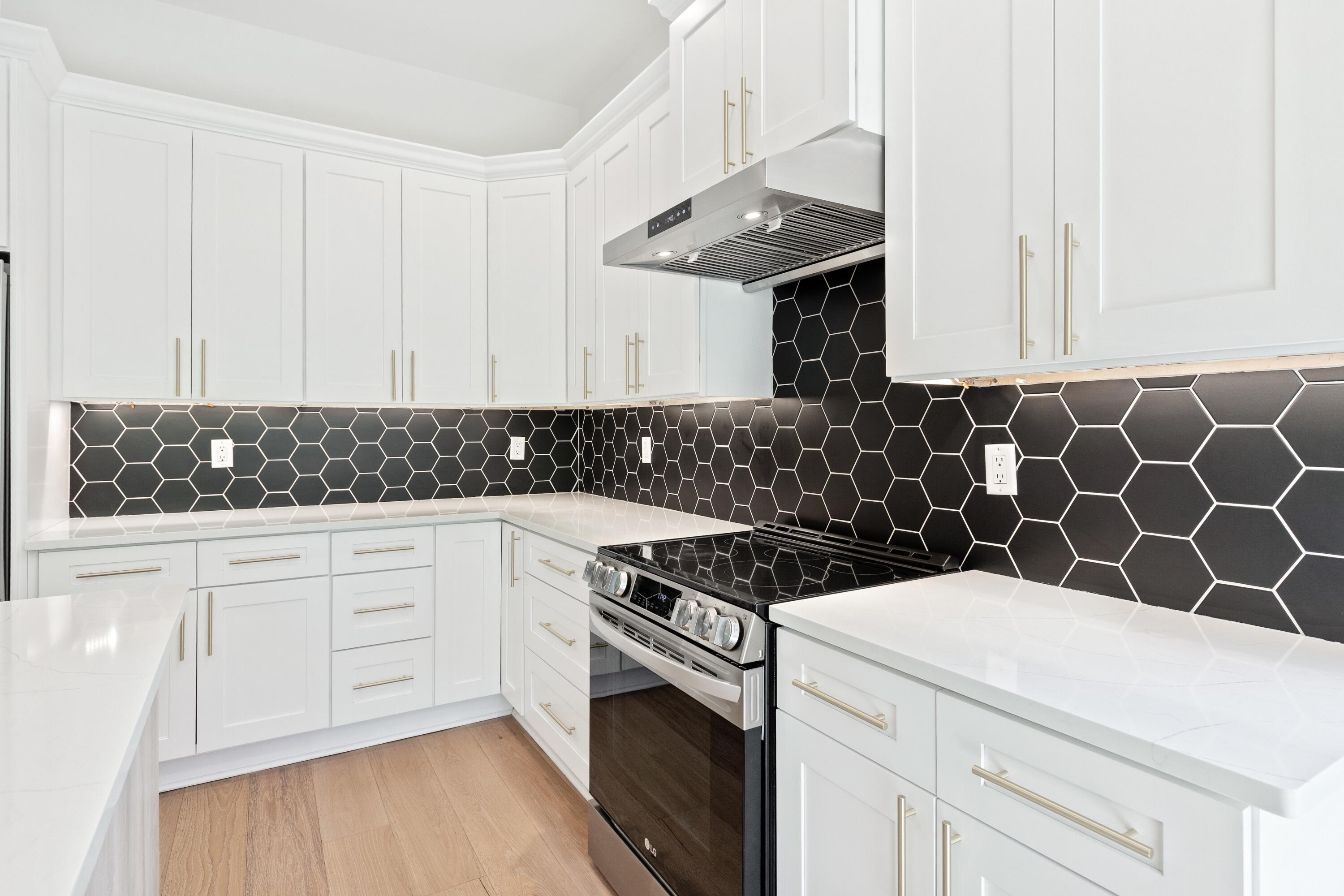 GRAYTON BAYOU - Residential