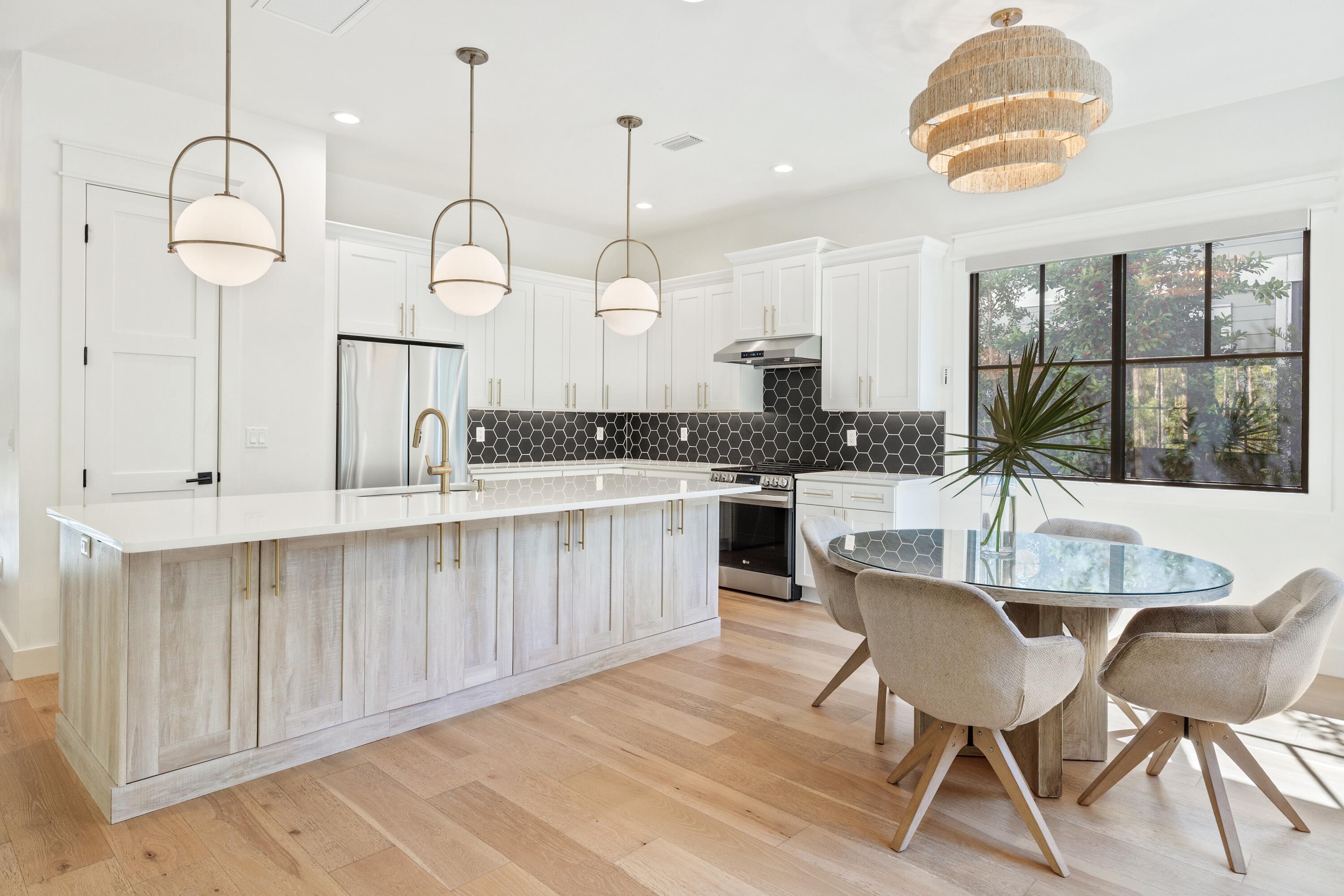 GRAYTON BAYOU - Residential