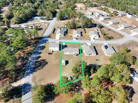 A home in DeFuniak Springs