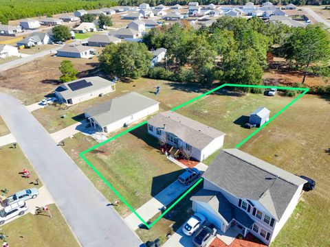 A home in DeFuniak Springs