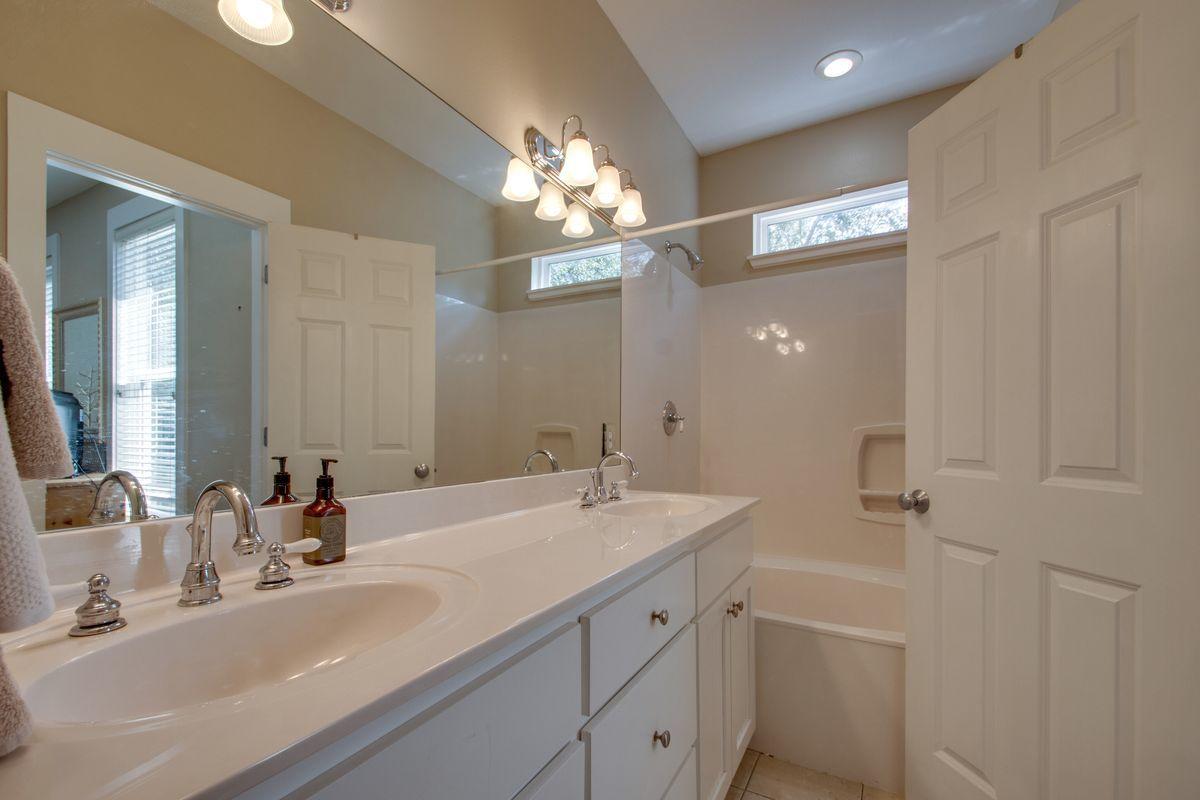 WHITES GULFVIEW ESTATES - Residential