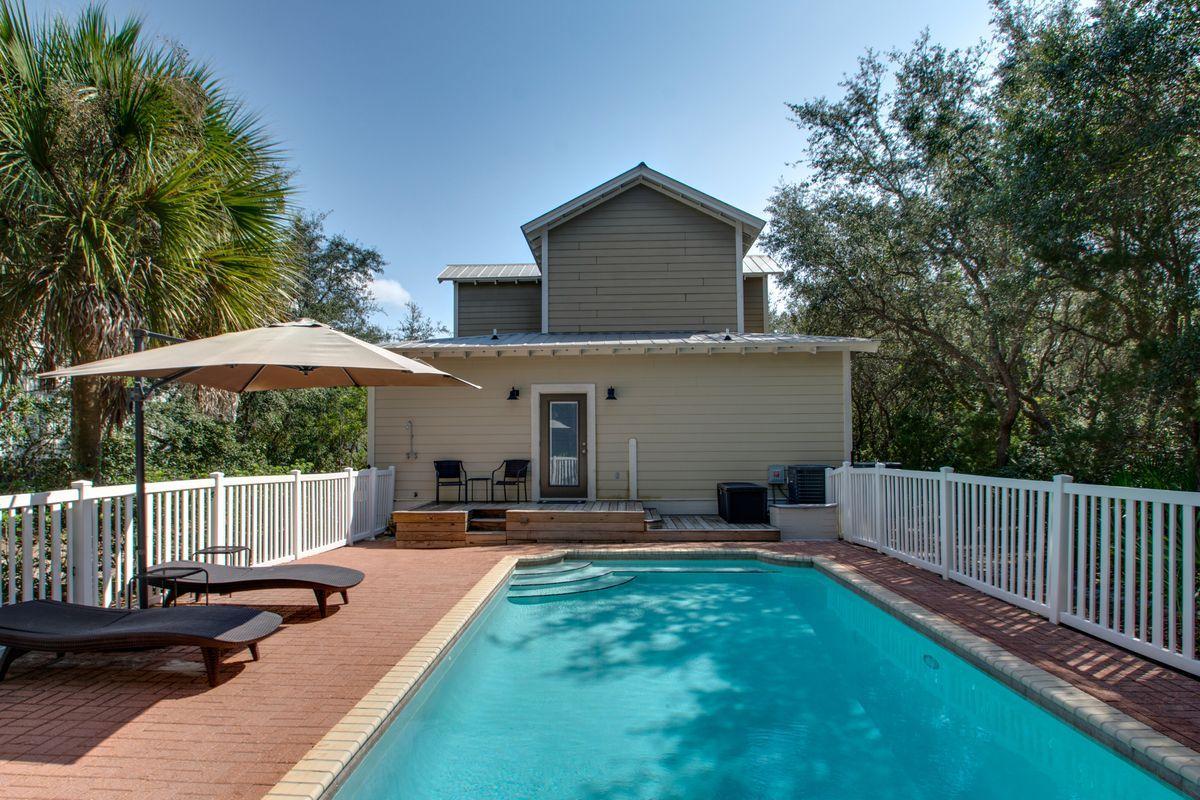 WHITES GULFVIEW ESTATES - Residential