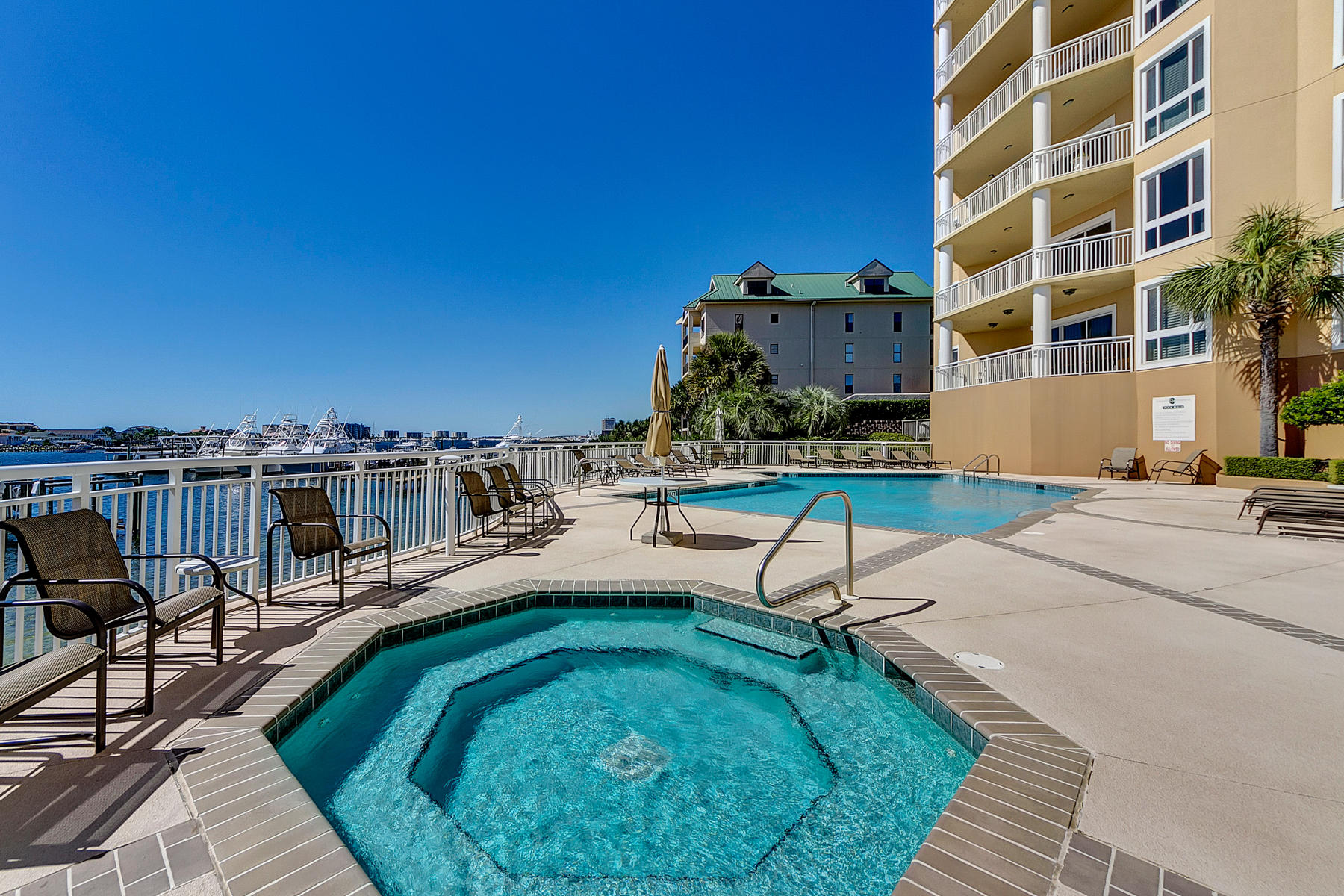 GRAND HARBOR - Residential