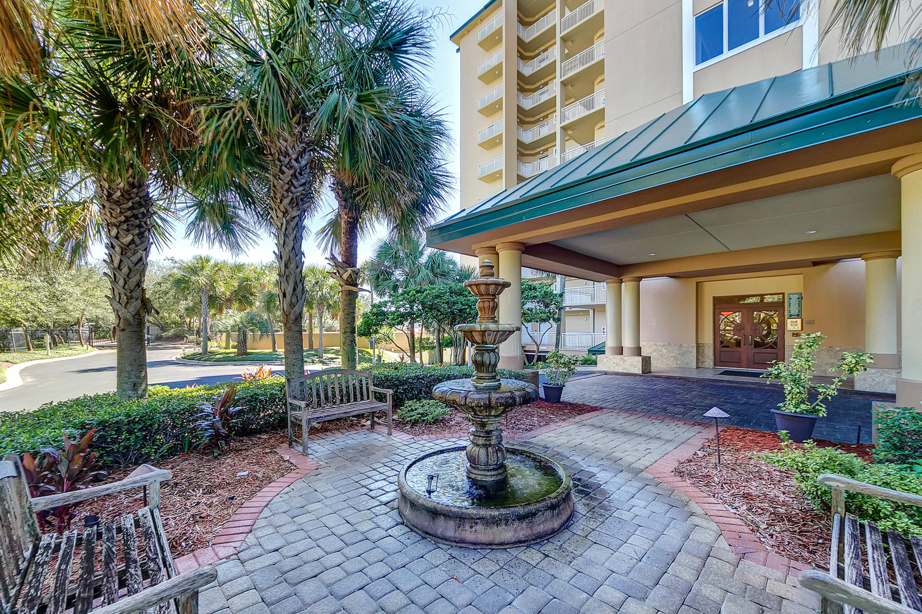 GRAND HARBOR - Residential