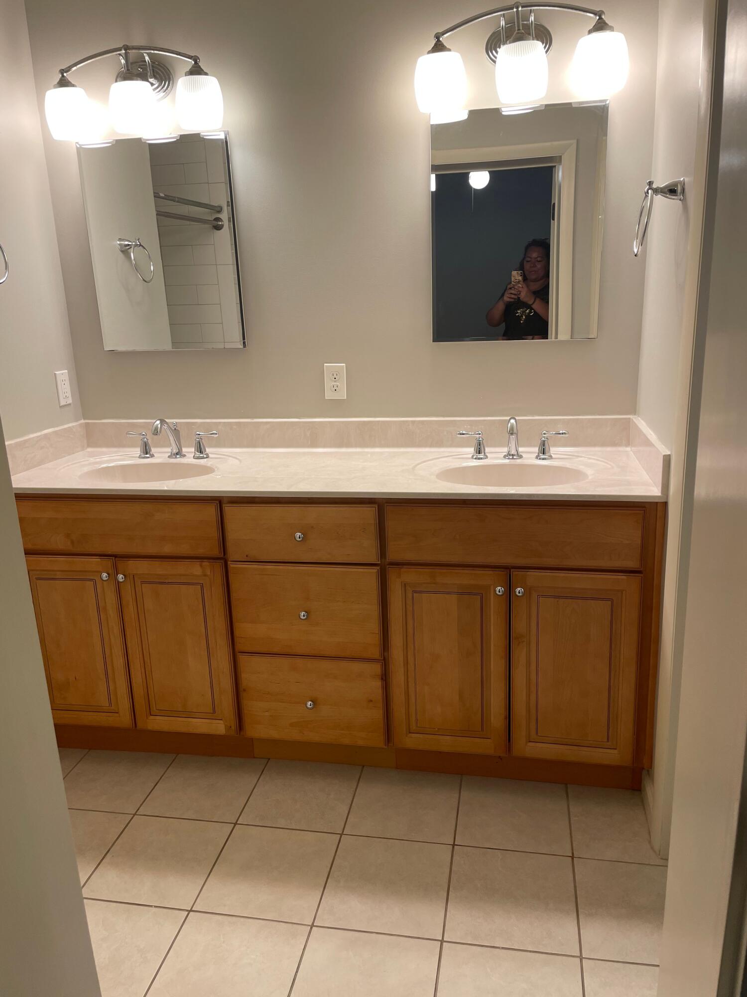 ELLIOTT POINT 10TH ADDNLOT 29   BLK  18 - Residential Lease