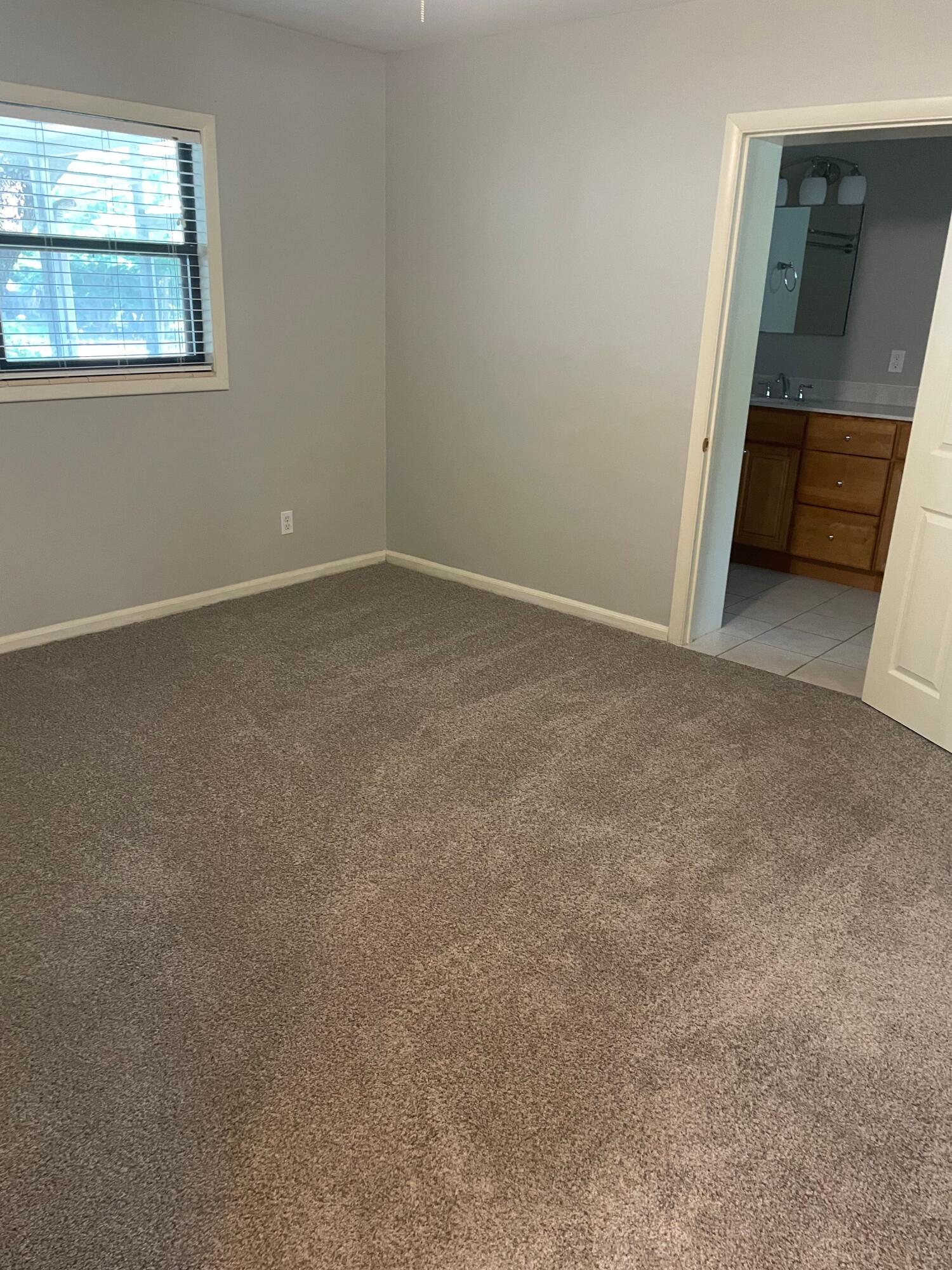 ELLIOTT POINT 10TH ADDNLOT 29   BLK  18 - Residential Lease