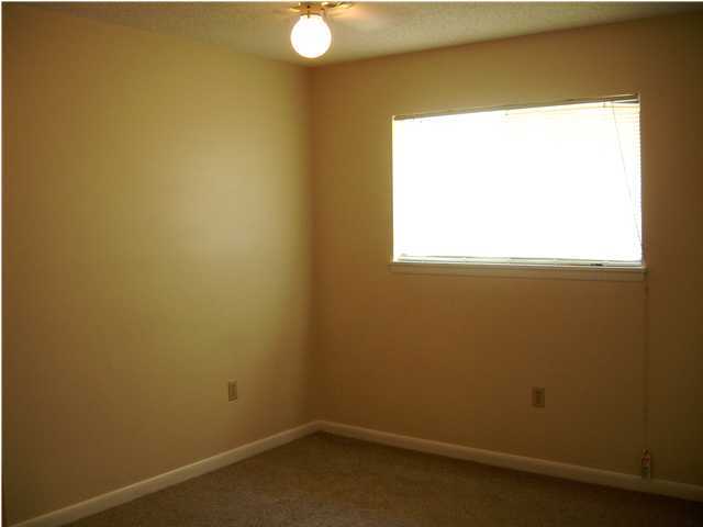 ROCKY BAYOU T/H - Residential Lease