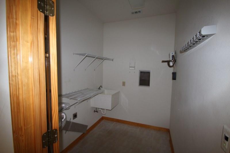 COUNTRY CLUB ESTATES PH 2 - Residential