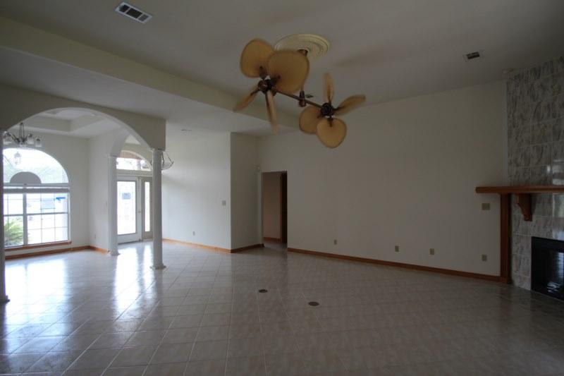 COUNTRY CLUB ESTATES PH 2 - Residential